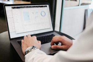 Small Local Businesses utilize Social Media Marketing for Cost-Effective Promotions